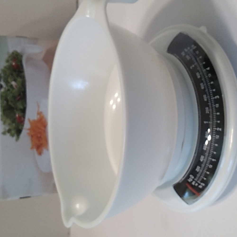 Kitchen scale - Picture 3 of 5